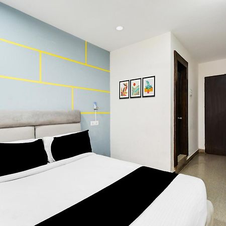 Super Townhouse Madhapur 100 Feet Road Formerly Jkc Grand Haidarábád Kültér fotó